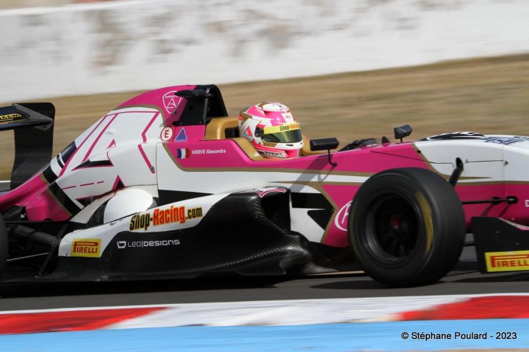 Grille de départ Formule Renault Magny-Cours par le TTE